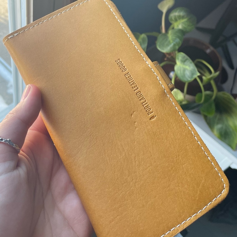 Portland Leather Goods women’s Bifold wallet Sunflower color